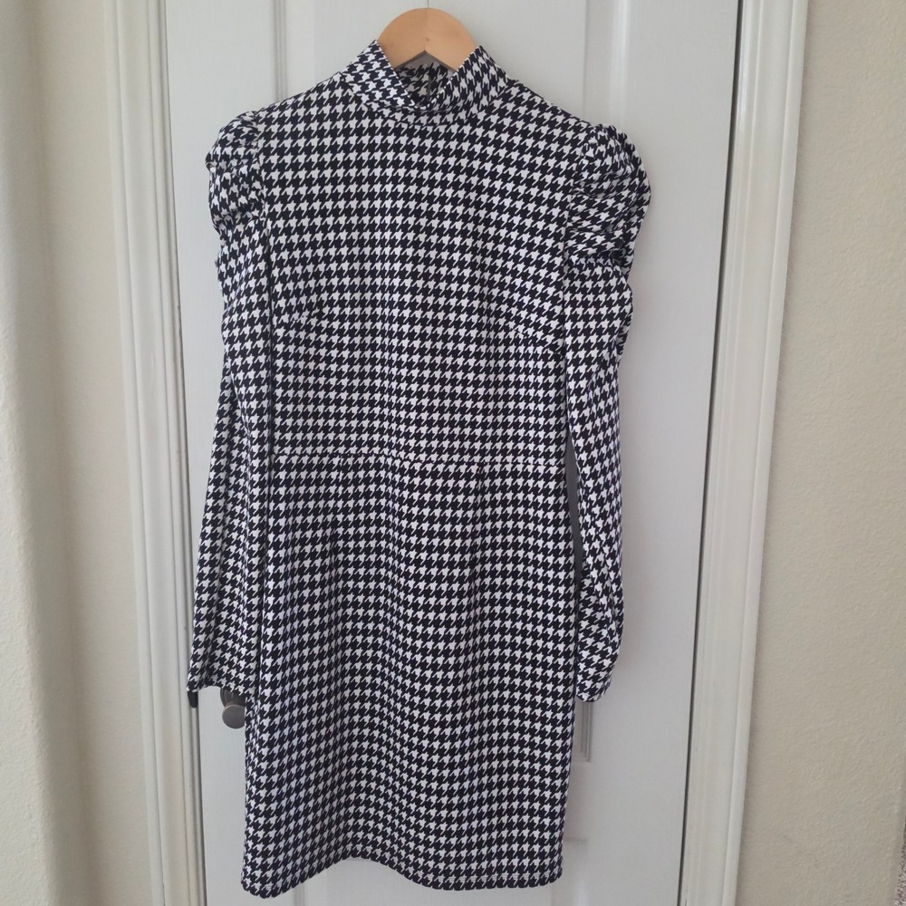 Bar III Houndstooth Puff Sleeve Keyhole Back Mini Dress Black White Medium NEW